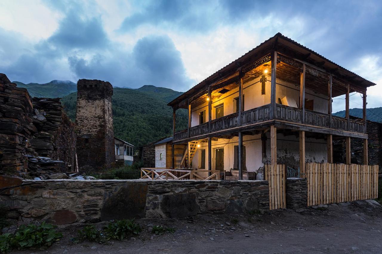 Agra Ushguli Hotel Exterior foto